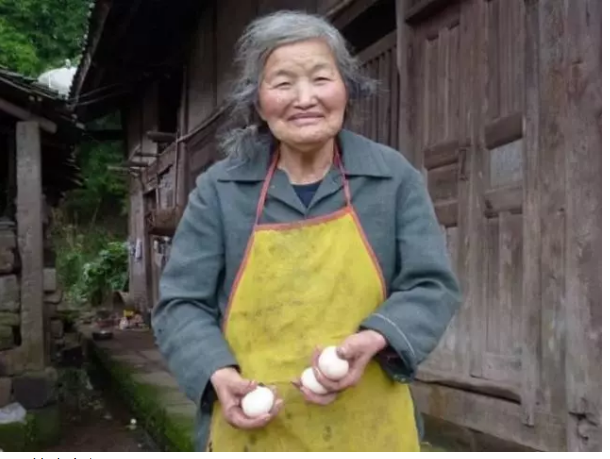 如何判断土鸡蛋的真假，鉴别土鸡蛋最快方法