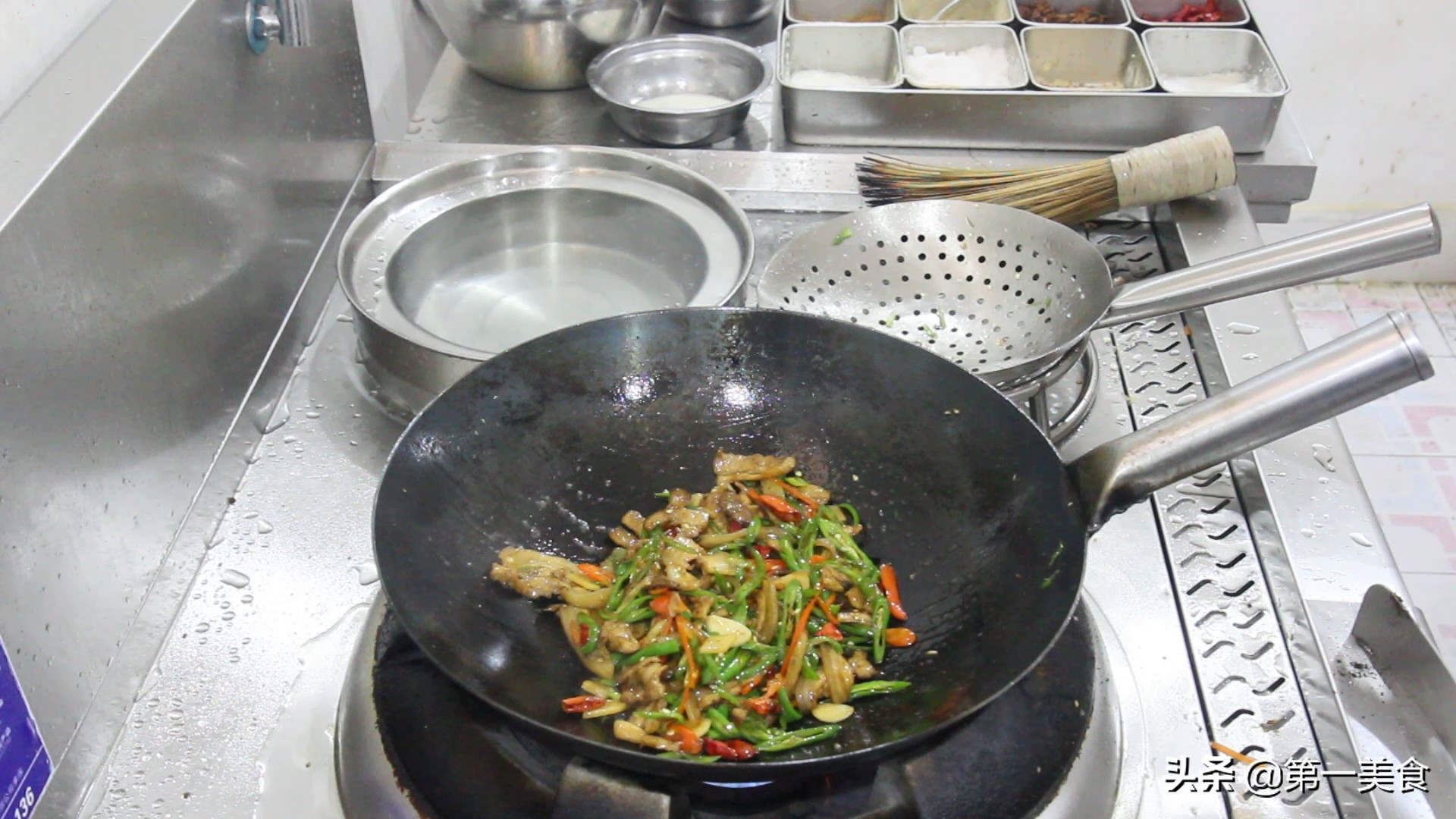 农家小炒肉怎么做，农家小炒肉正宗做法