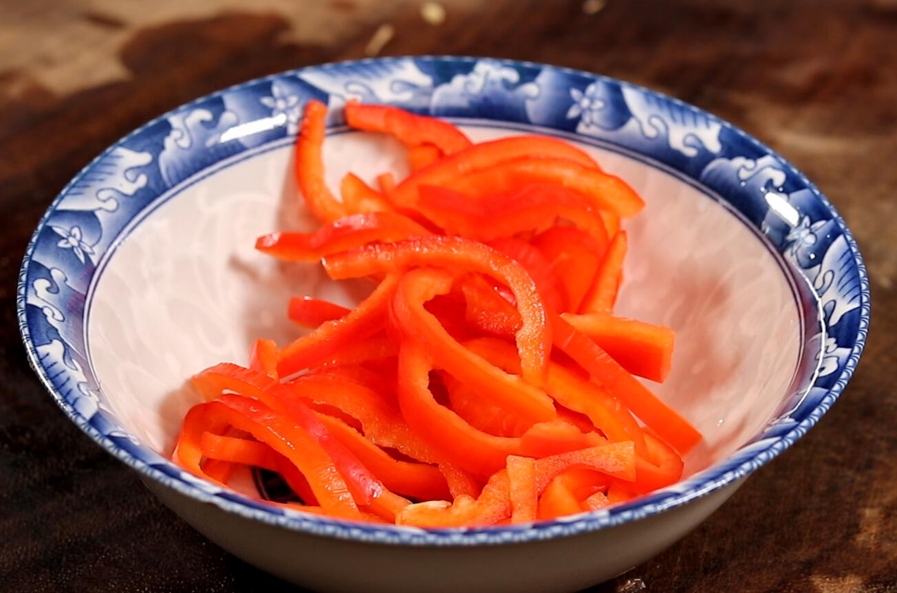 豆芽炒肉丝怎么做，豆芽炒肉丝做法教程