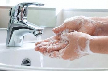 水龙头水渍是什么原因，水龙头水渍怎么处理