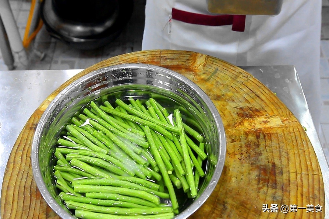 豆角怎么炒才好吃，豆角的做法教程