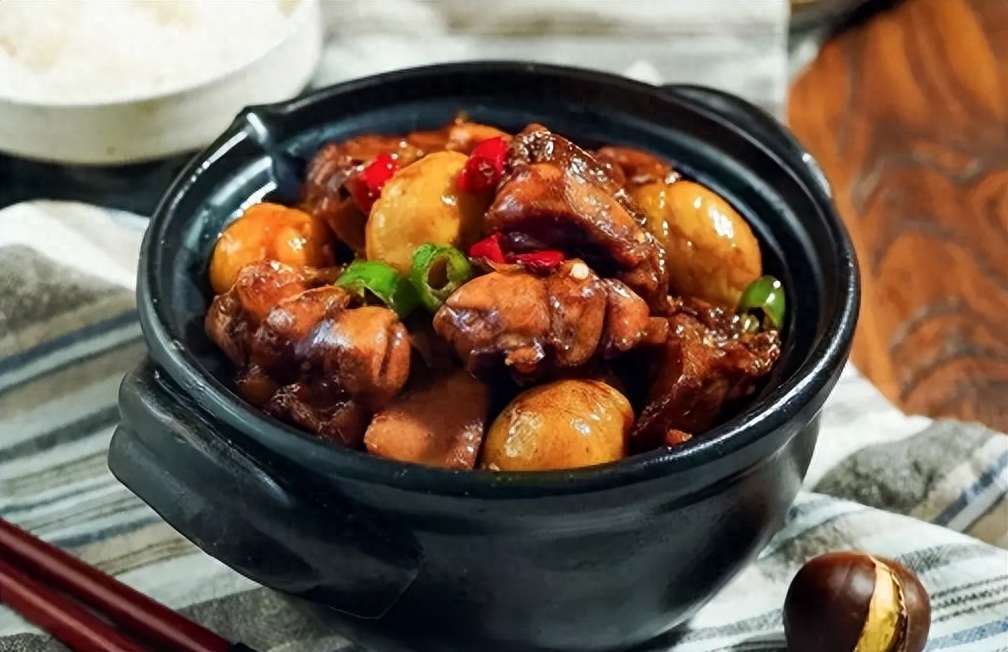 板栗烧鸡用生的还是熟的，板栗烧鸡怎么做