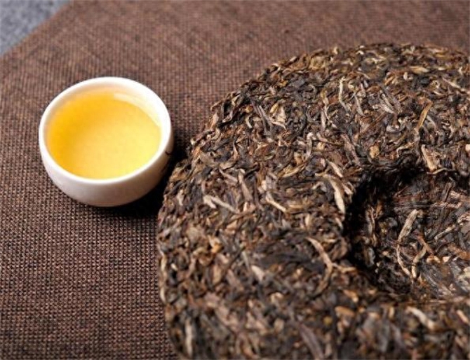 普洱茶生茶好吗，普洱茶的生茶与熟茶的区别