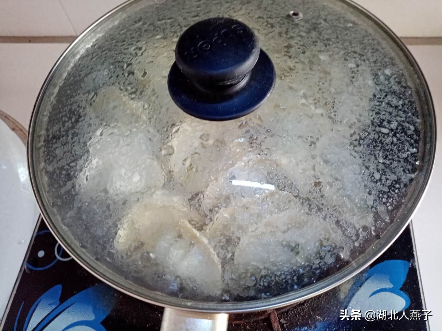 冰冻饺怎么做锅贴，冰冻饺子怎么煎锅贴