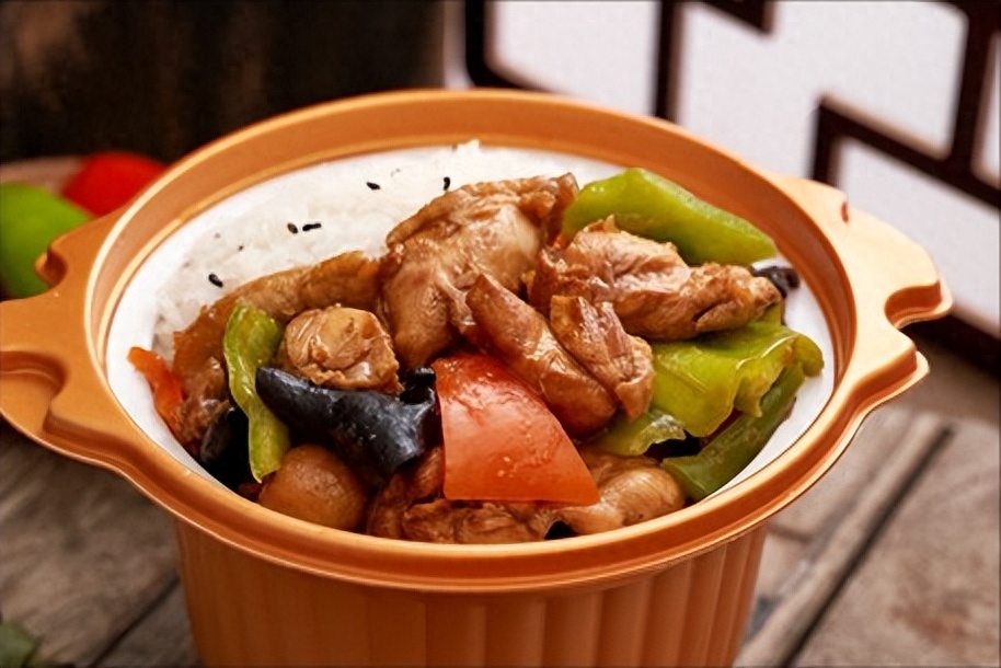 黄焖鸡米饭怎么做，黄焖鸡米饭的制作方法