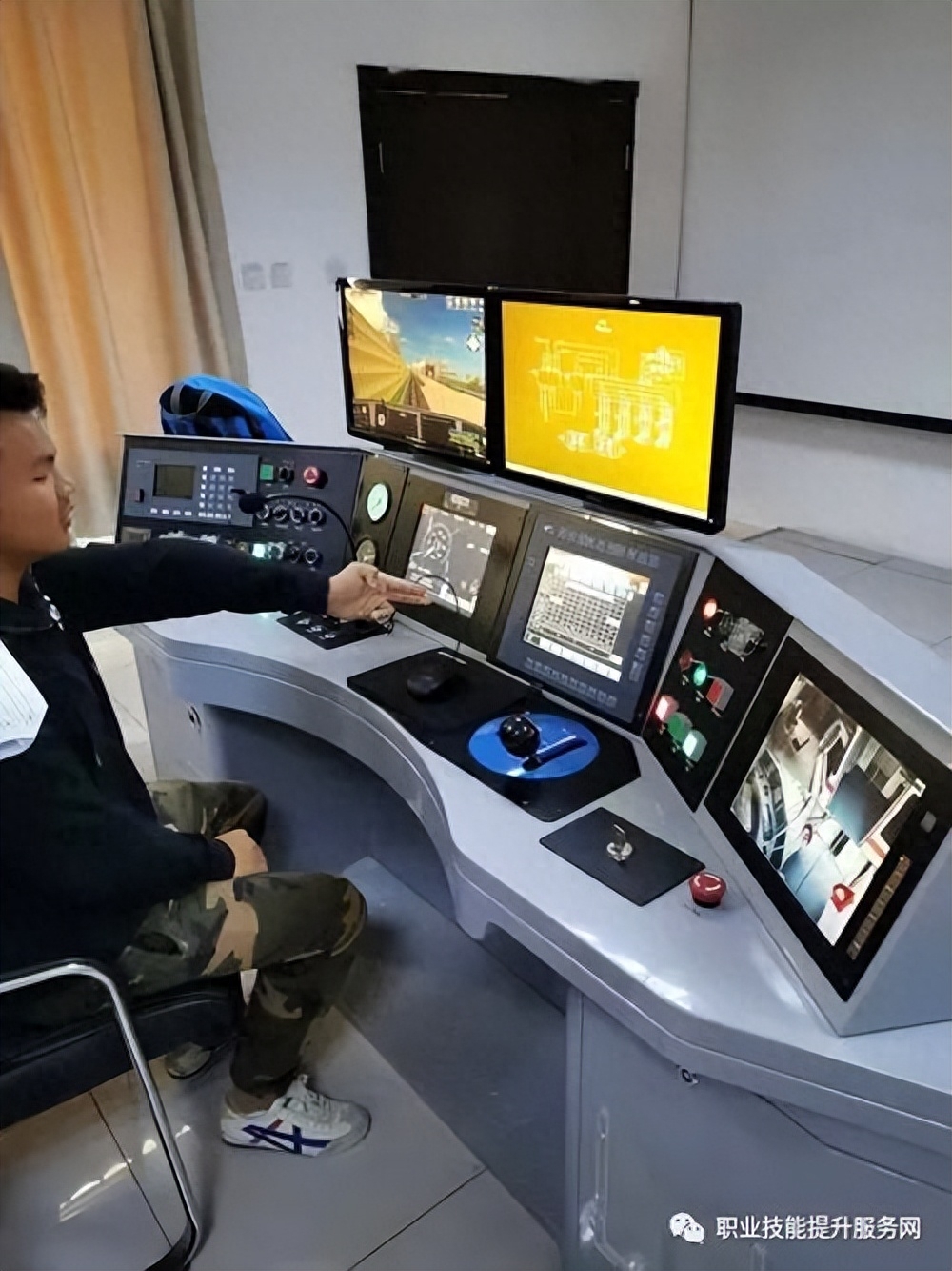 地铁司机驾驶证怎么考，报考流程有哪些