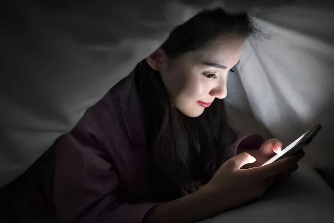 哪类人最容易长斑，女人容易长斑的原因