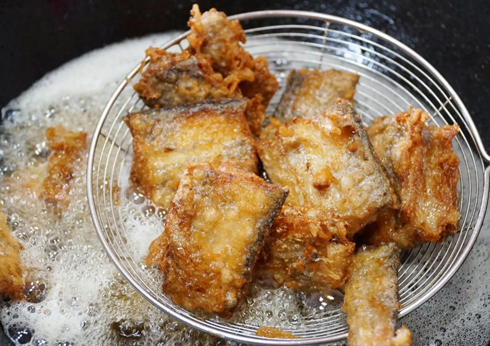 炸带鱼用淀粉行吗，油炸带鱼段的做法