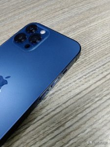 iphone15有长焦镜头吗，iphone15潜望式长焦镜头什么用