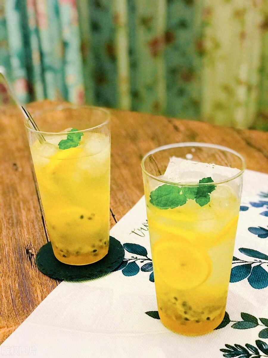 百香果蜂蜜水怎么做，自制百香果柠檬蜂蜜茶