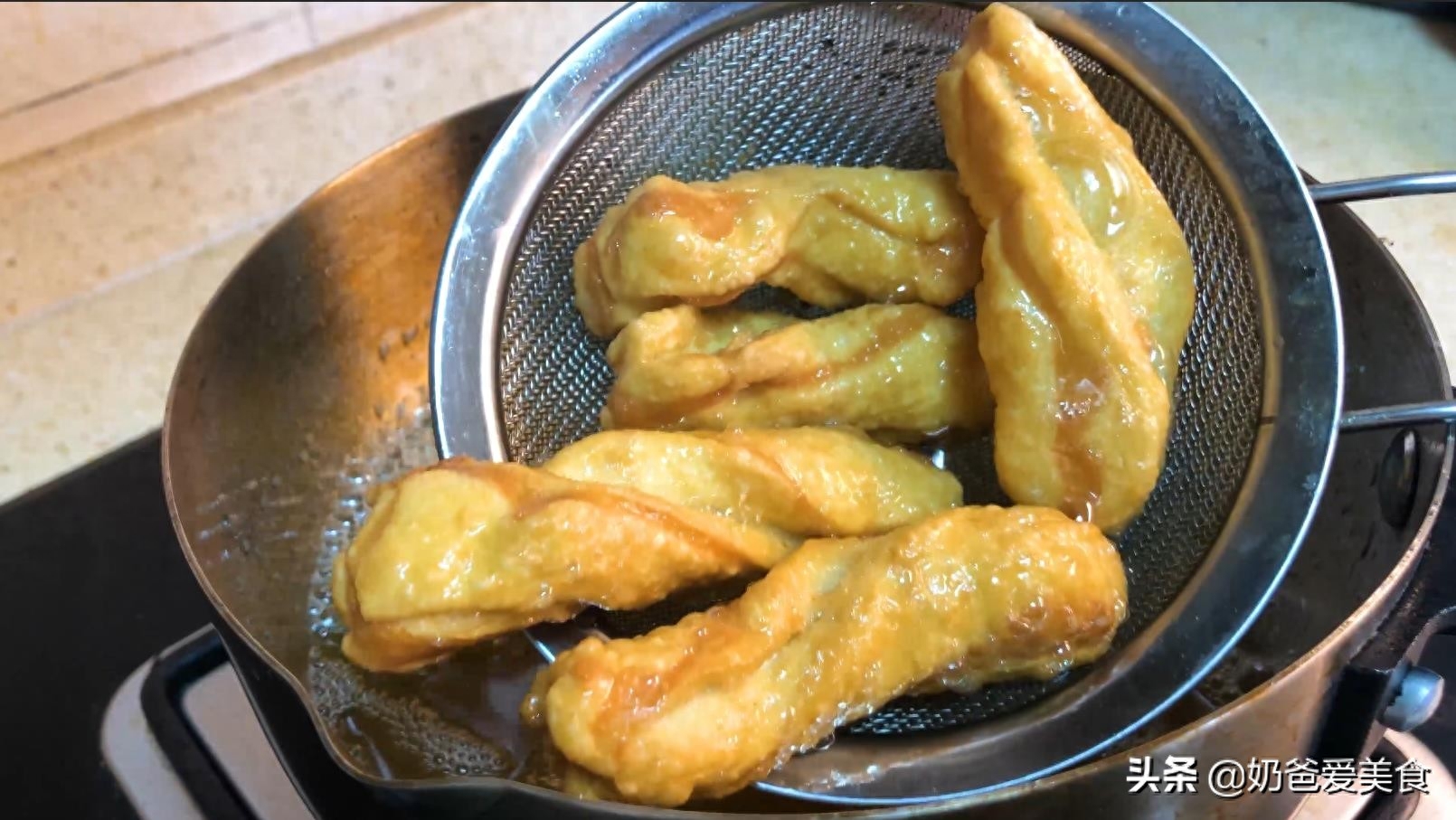 小麻花怎么制作，小麻花的做法步骤