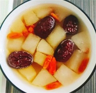 冰糖雪梨怎么做，教你冰糖雪梨的简单做法