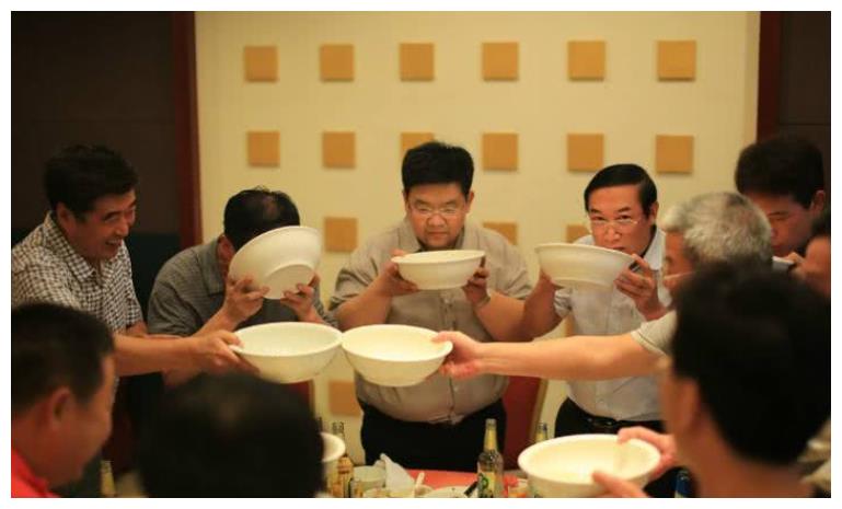 最能喝酒的省份是哪里，中国最能喝酒的三个省