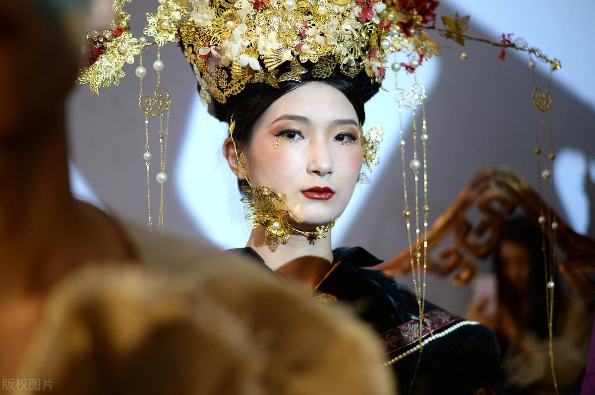 三国演义简介，三国演义简介及主要内容