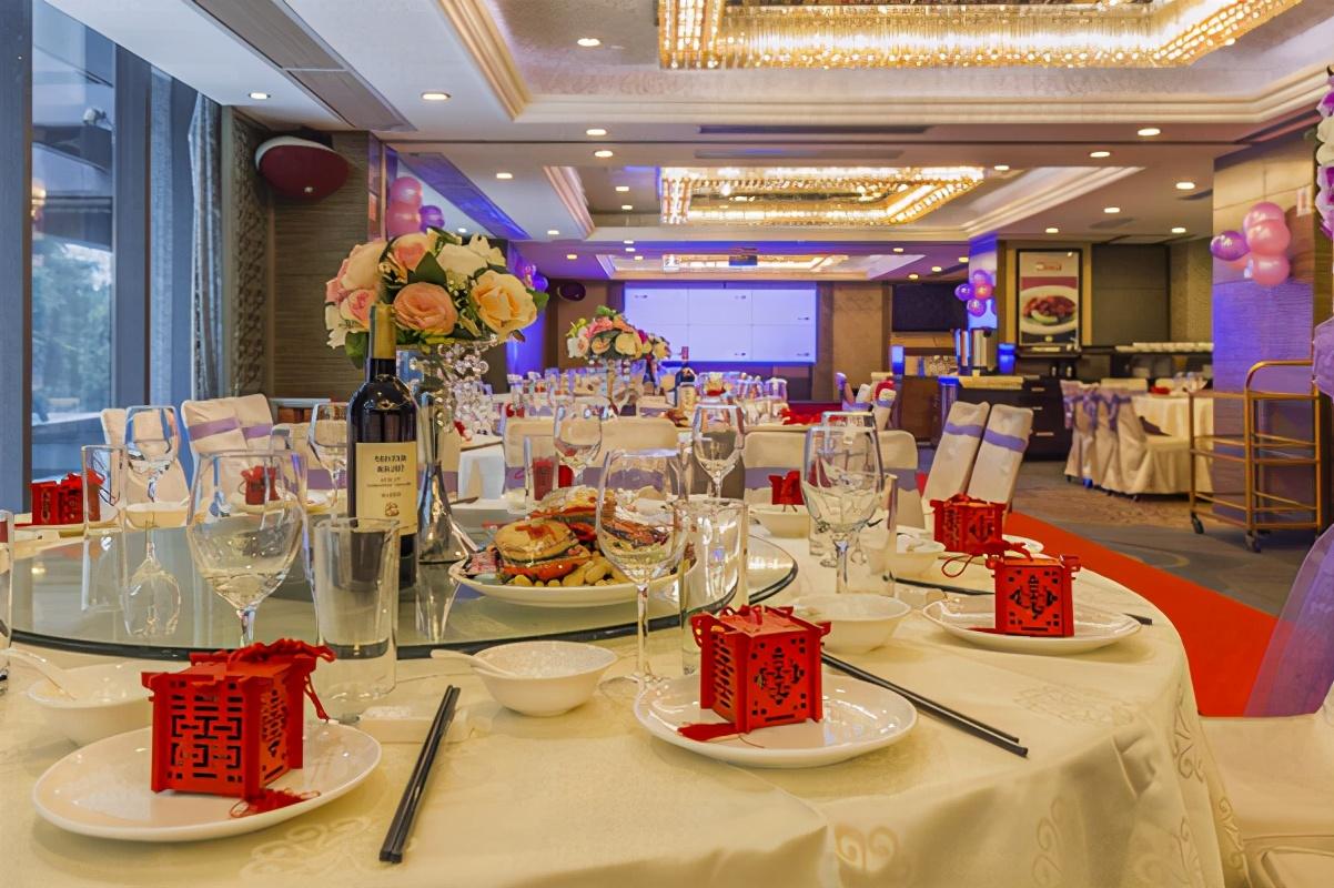 婚车为什么过桥就停，婚车有没有什么讲究