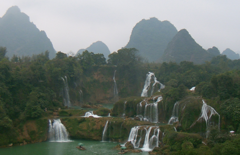 庐山瀑布没有三千尺吗，庐山瀑布高多少米