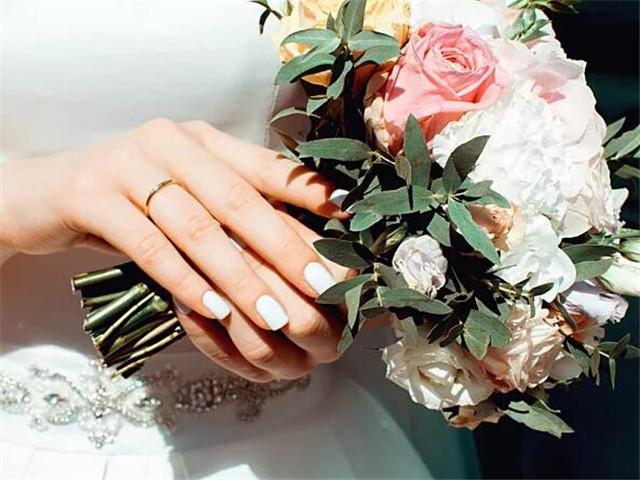 福建结婚要给女方三金吗，结婚三金什么时候给合适
