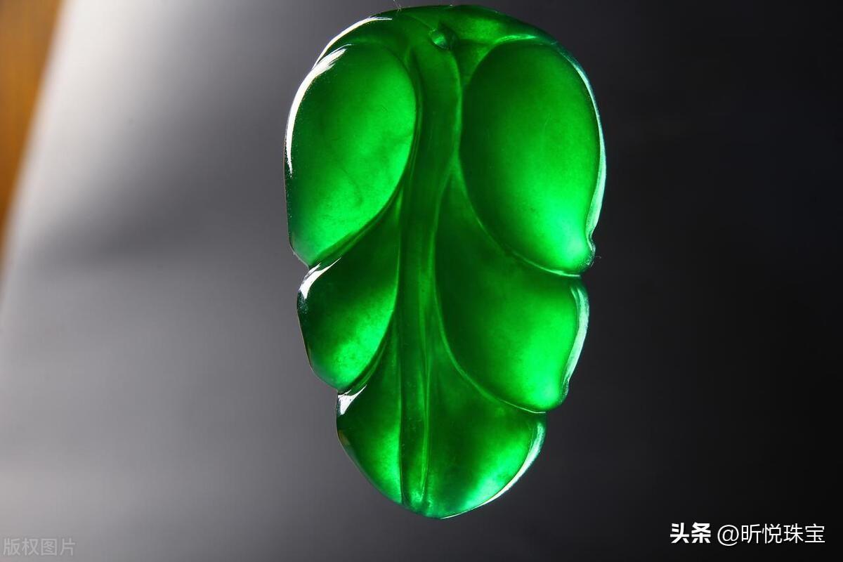翡翠什么颜色最贵？翡翠的基本知识