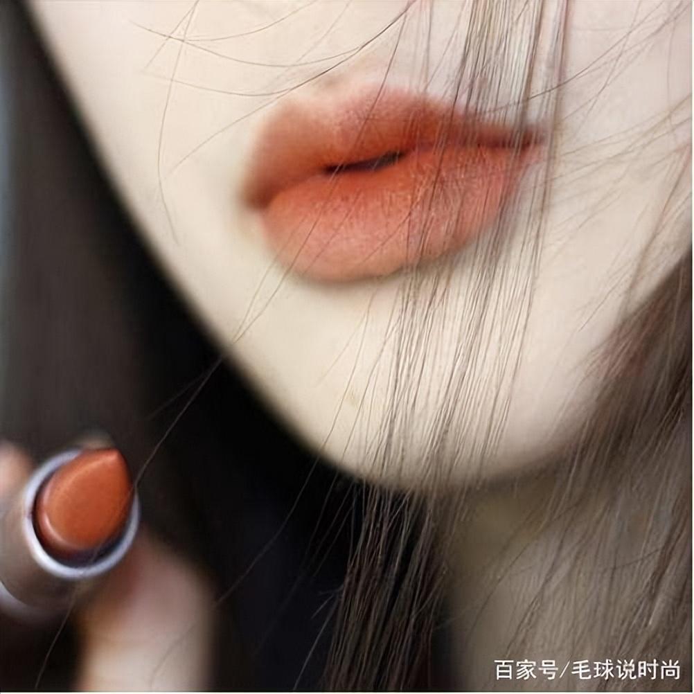 冬天适合的口红色号有哪些？冬天适合的口红色号推荐