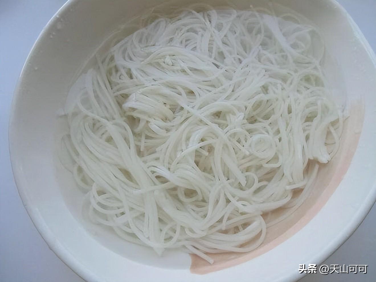 米线怎么炒不粘成一坨？炒米线的技巧