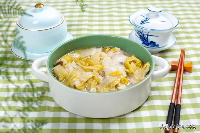 酸菜炖肉怎么做？酸菜炖肉的做法