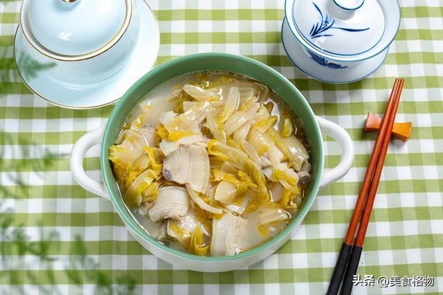 酸菜炖肉怎么做？酸菜炖肉的做法